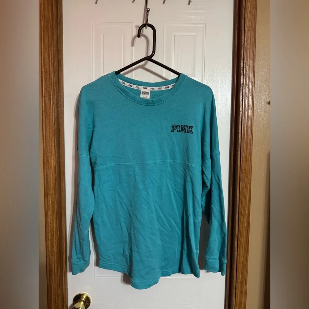 💙vs pink long sleeve shirt - Picture 2 of 3